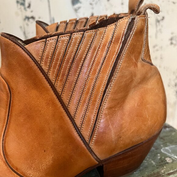 Vintage 70s The Wild Pair Tan Leather Ankle Boots Almond Toe W10 M8.5 - Picture 6 of 10